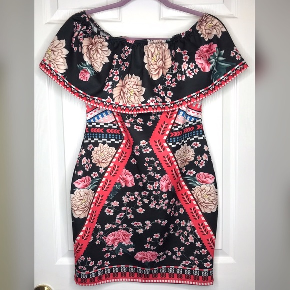 Off Shoulder Bodycon Dress - Picture 3 of 7